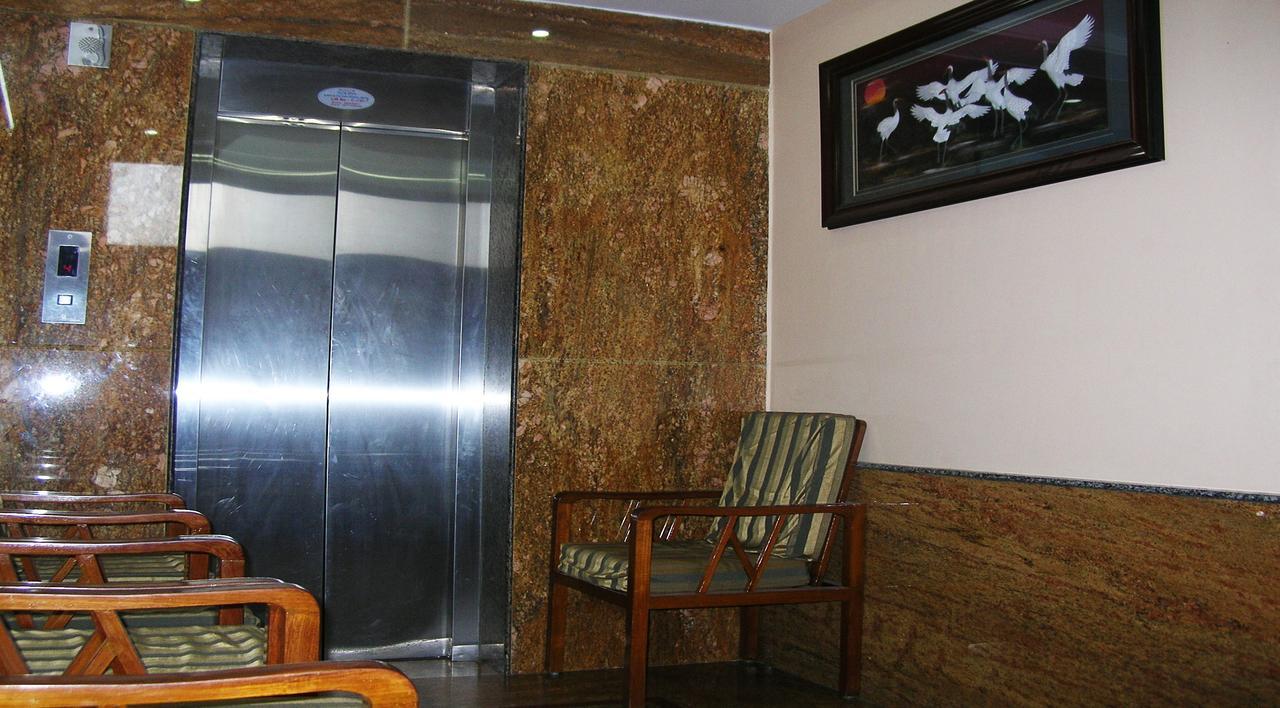 Hotel Athidhi Residency Tirupati Exterior foto